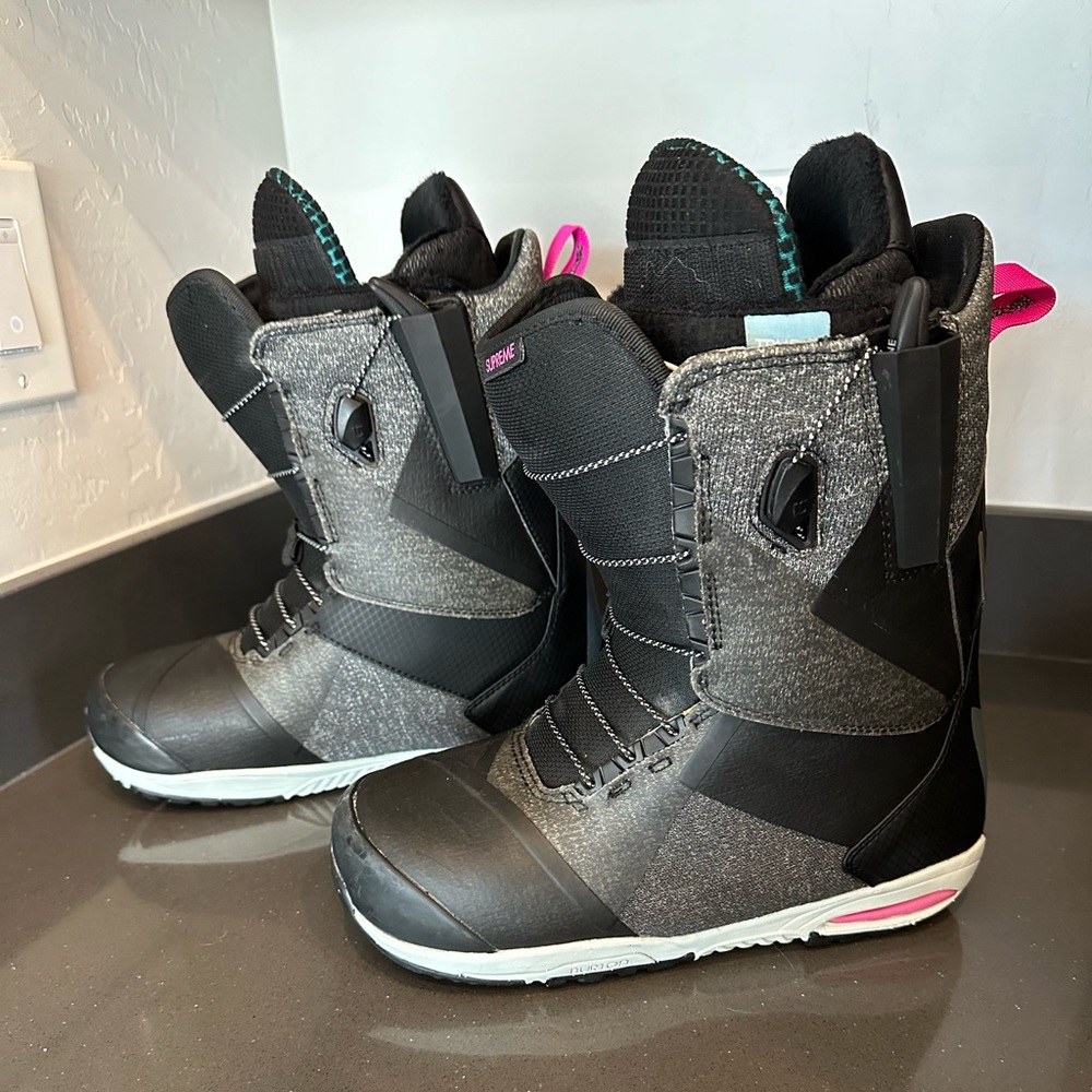 BURTON Supreme Snowboard Boots, Women Size 8